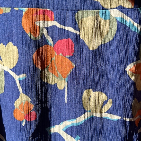 Ruffle trim navy background flower dress. - Picture 8 of 8